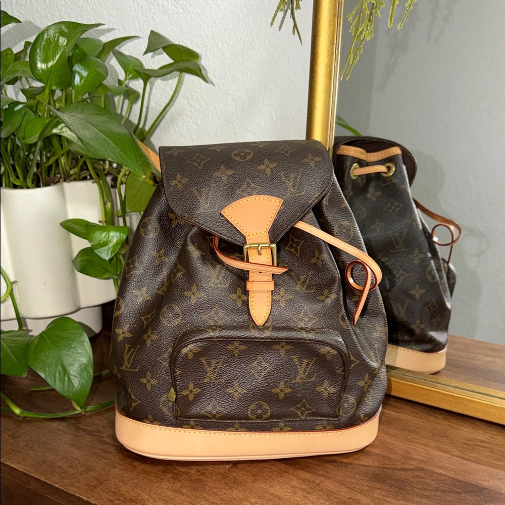Louis Vuitton Montesouris mm  Brown vintage Monogram Backpack